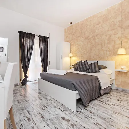 De Guestibus Гостевой дом 4*