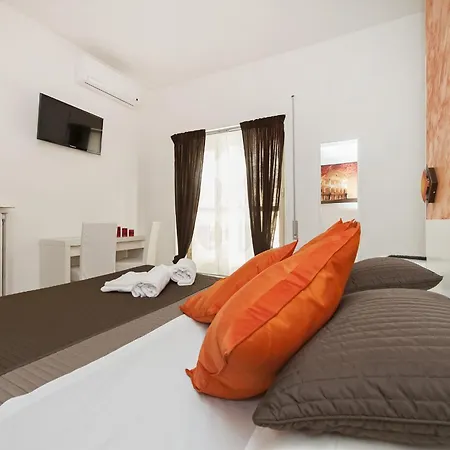 De Guestibus בית הארחה רומא